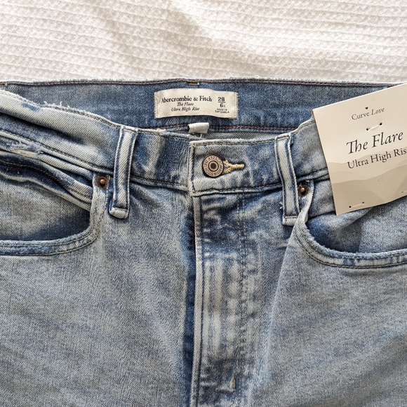Abercrombie flare jeans, size 28, curve love - Picture 2 of 3